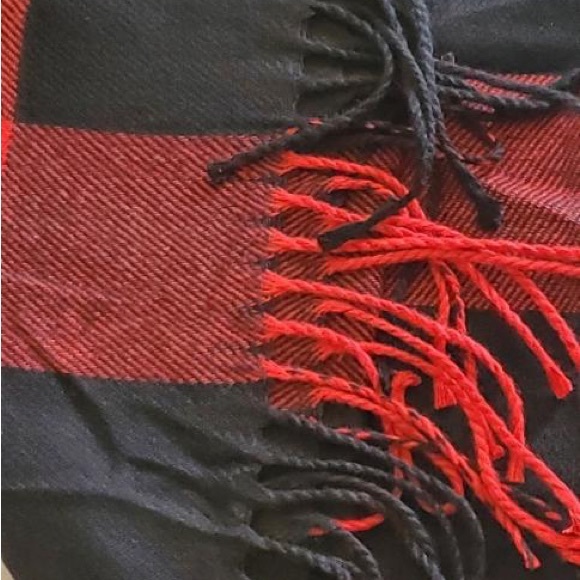 Red and Black Buffalo Plaid Wrap Scarf - Picture 6 of 10